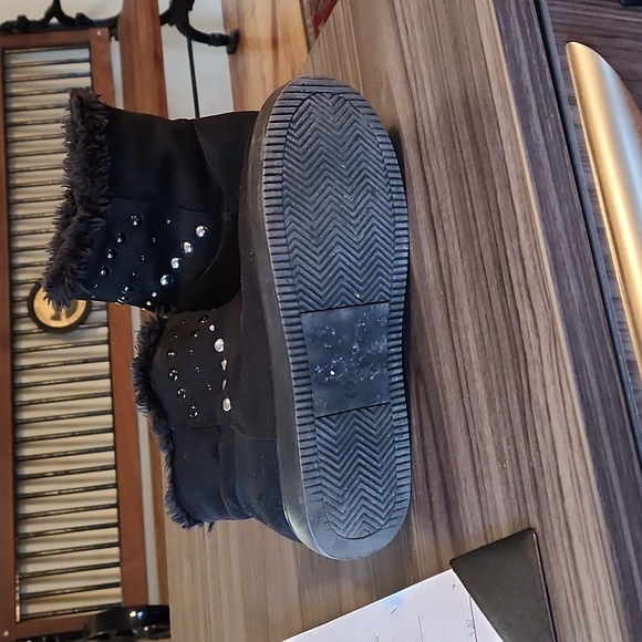 DONATED - Picture 4 of 4